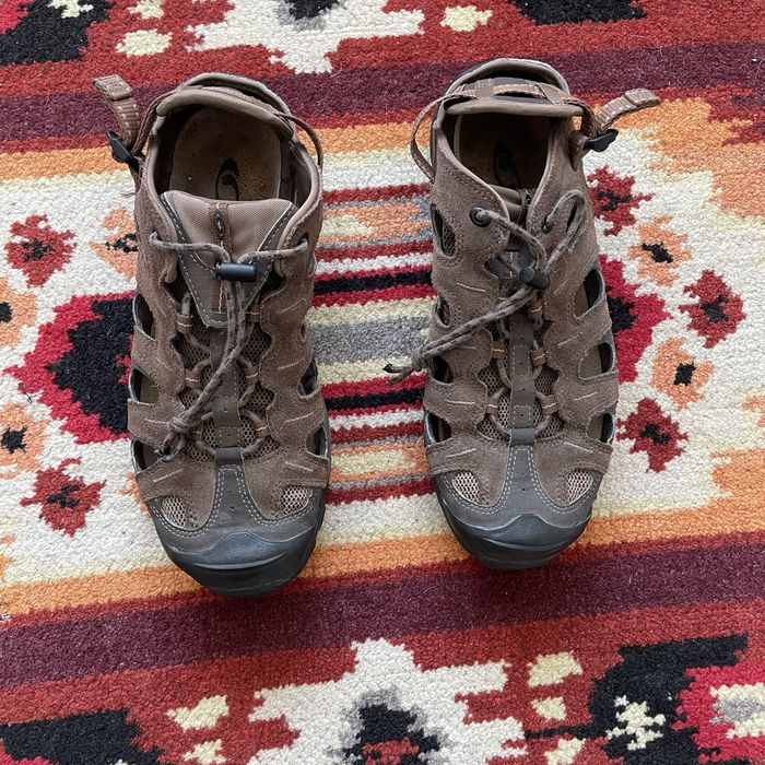 salomon сандалі. 42 розмір