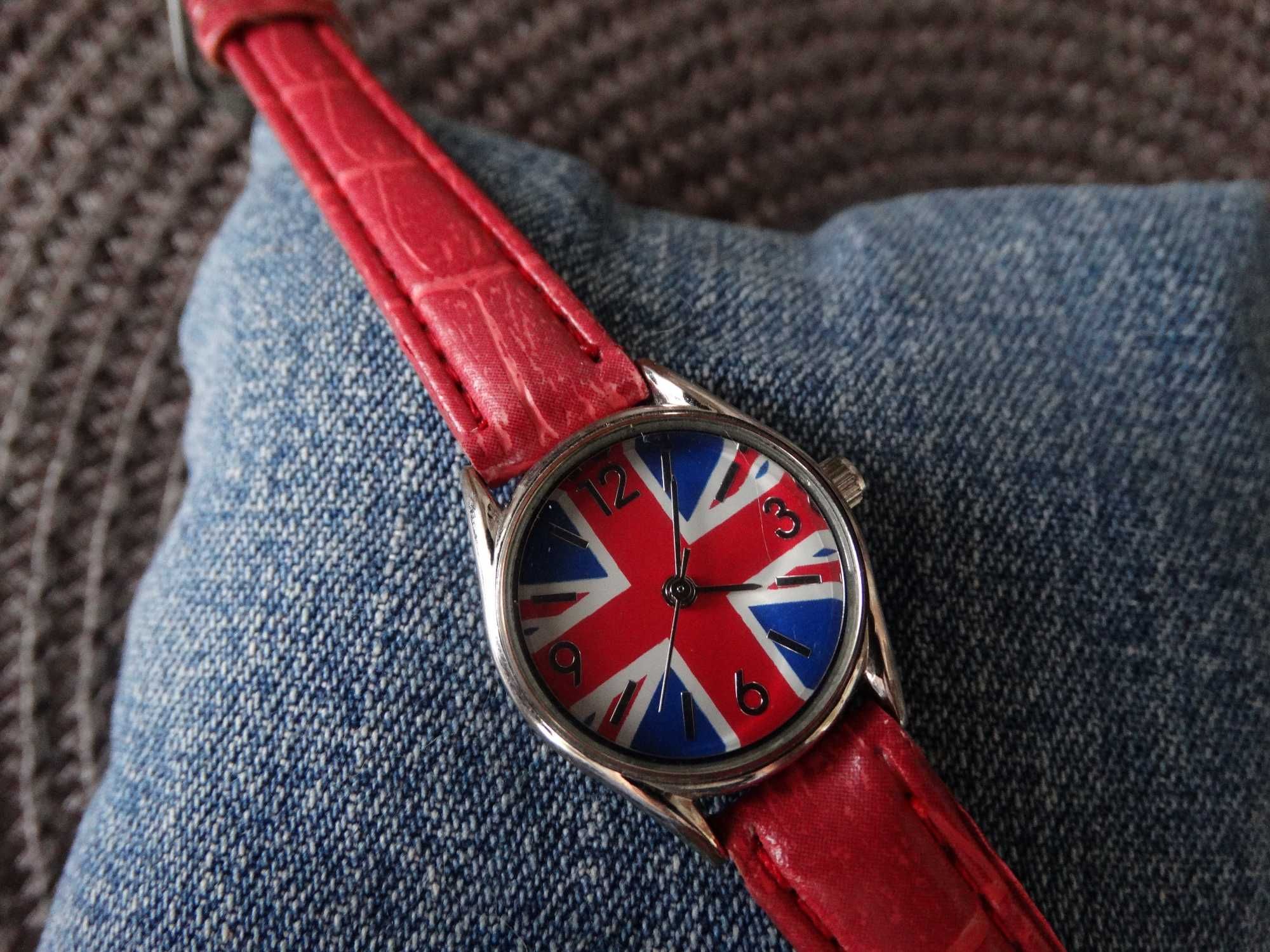 Zegarek damski nowy  kwarcowy sprawny ciekawy wzór tematyczny Anglia