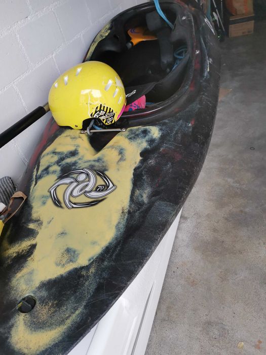 Canoa usada pouco uso