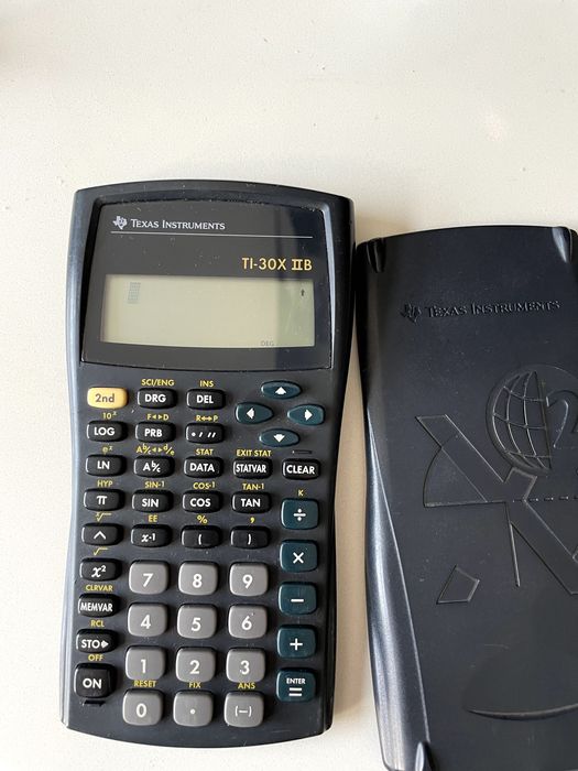 Calculadora científica TI 30X IIB