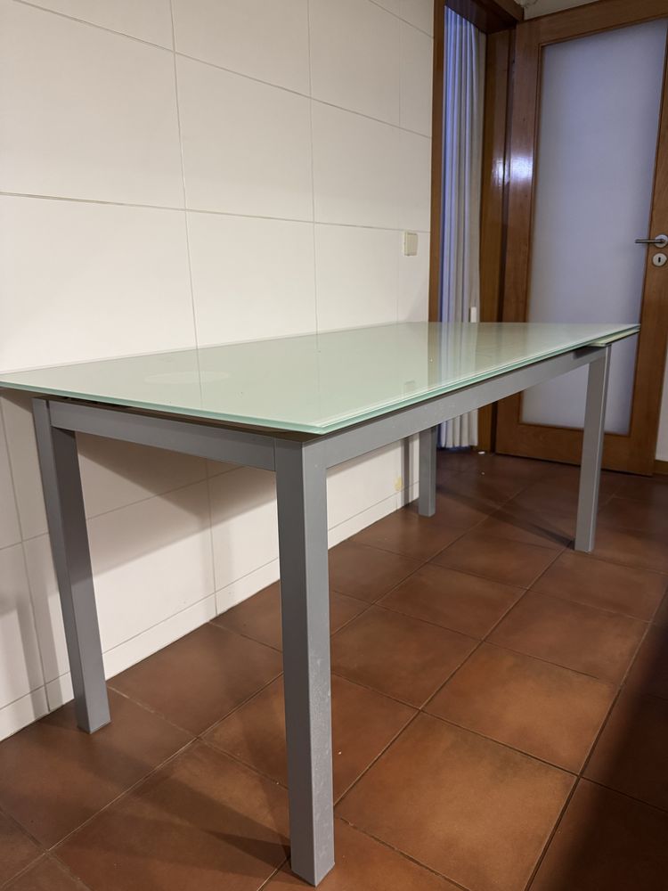Mesa de Vidro Extensível