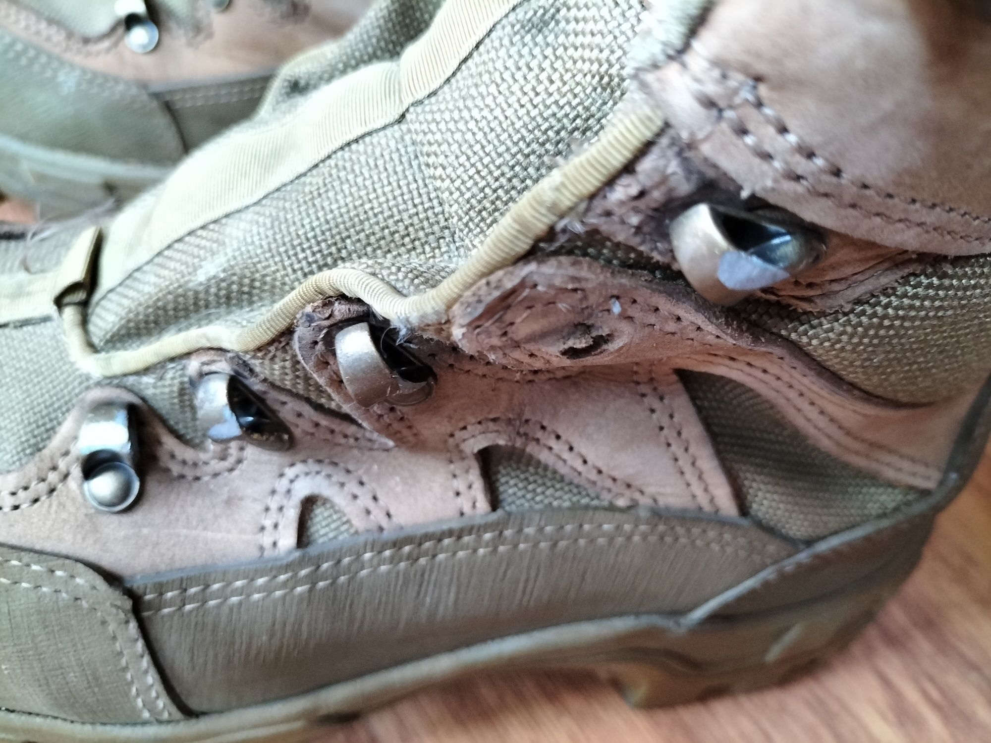 Buty Wellco M760 Combat Hiker 8W (EUR 41) - kontrakt - uszkodzone