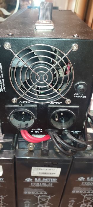 Інвертор(1000W)+3 АКБ(12v100Ah)