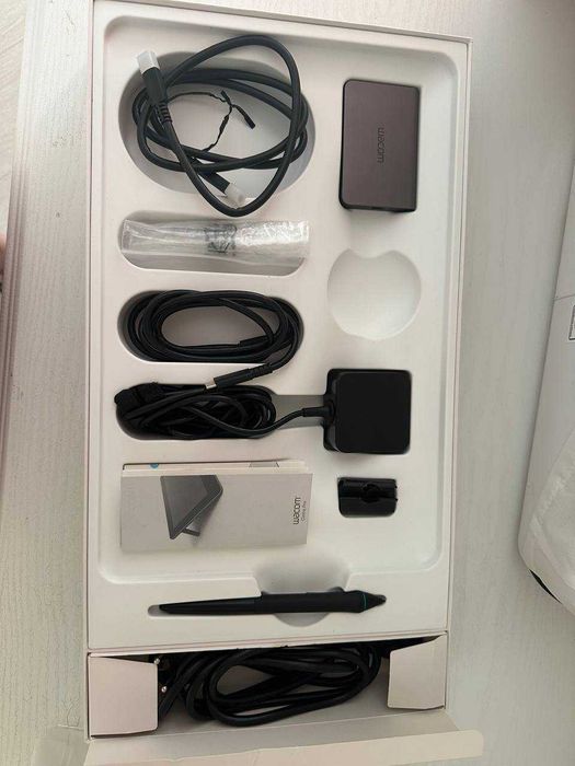 Планшет Wacom Cintiq Pro 13