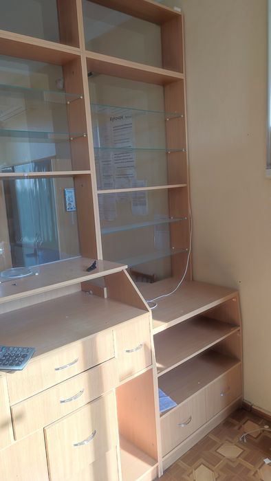 Продам аптечні меблі