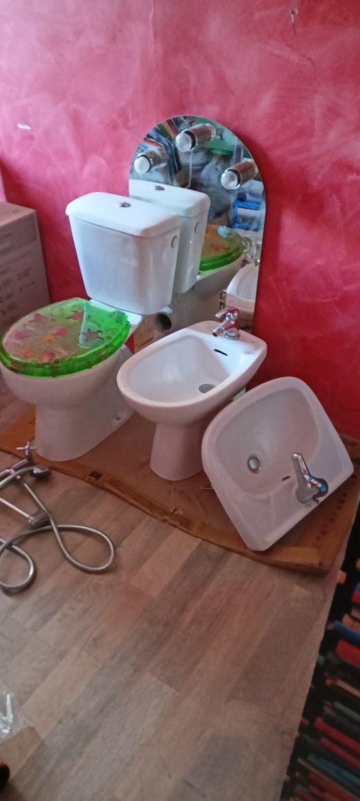 WC umywalka bidet baterie i inne