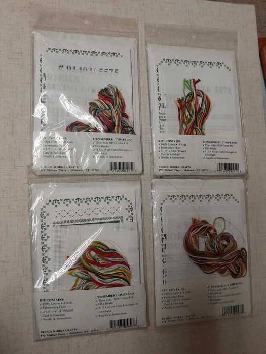 Новорічні набори для вишивання DESIGN WORKS
