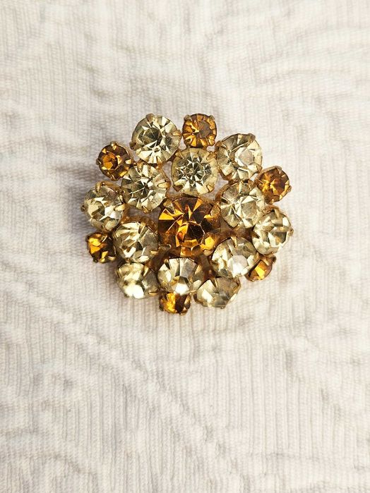 Broszka błyszcząca w kolorach złota