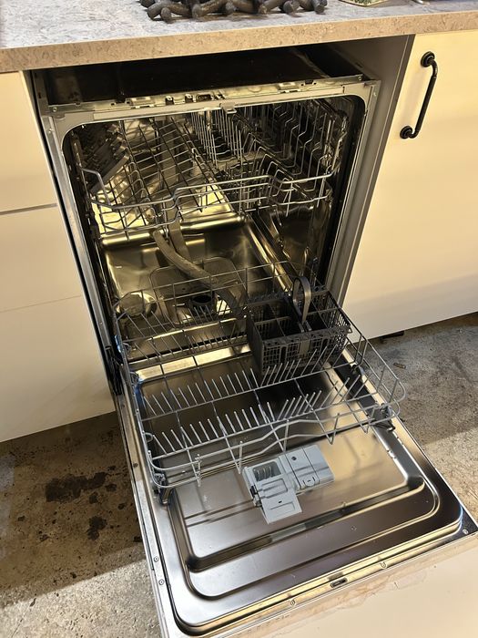 Maquina lavar louça c/ 8meses