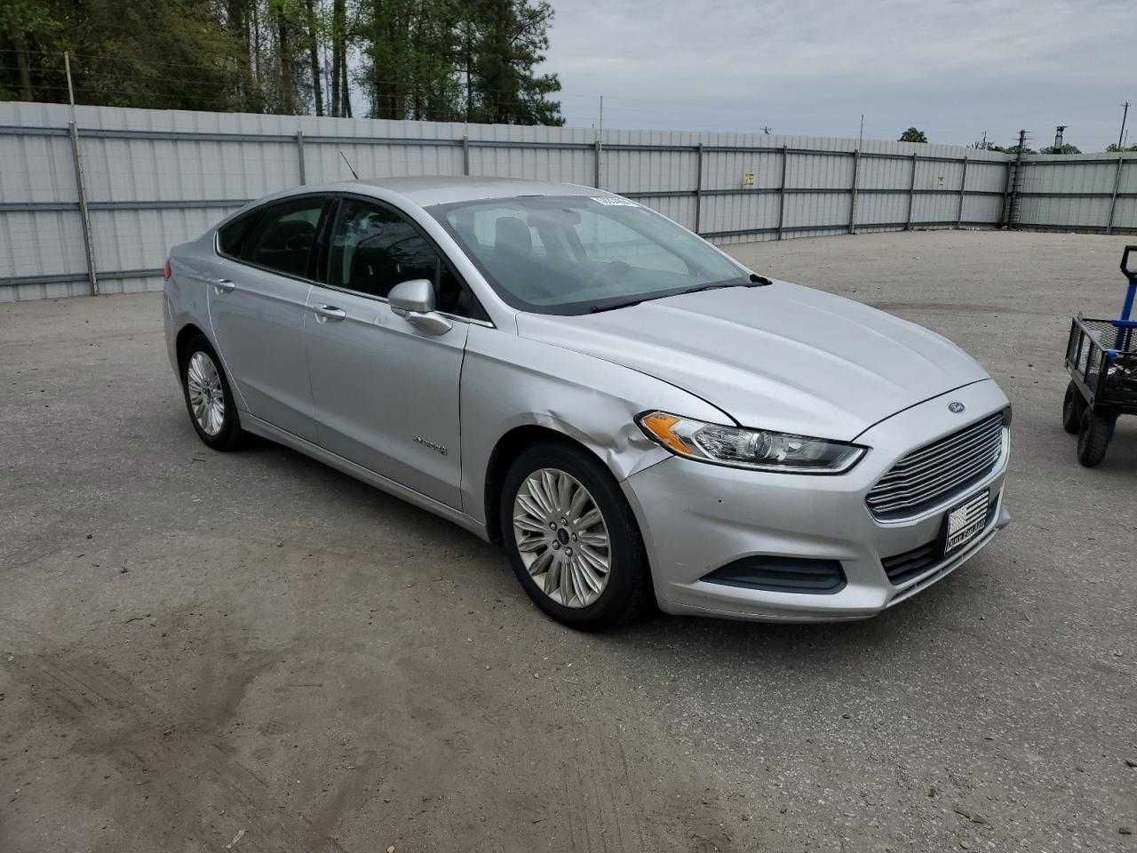 Ford Fusion hybrid SE 2013