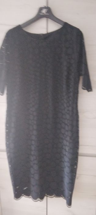 Sukienka czarna elegancka