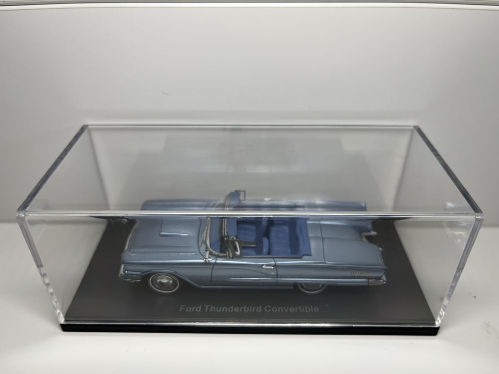 1:43 Neo Ford Thunderbird Convertible