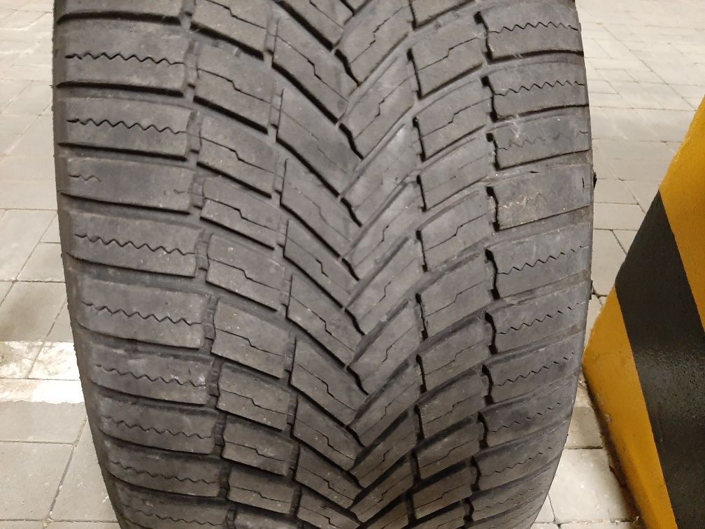 Opona Bridgestone weathercontrol A005