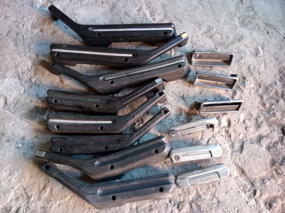 Ручки дверные ВАЗ 2101-07 . Б/У .