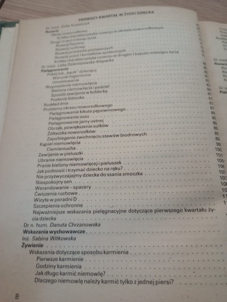 Małe dziecko. Rozwój, pielęgnowanie, wychowanie i żywienie. Praca zbio
