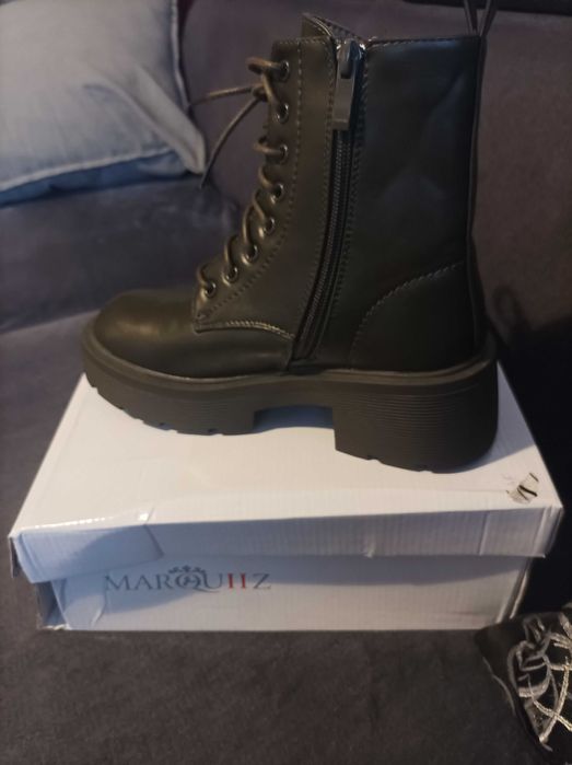 Botki damskie, trapery w kolorze khaki.