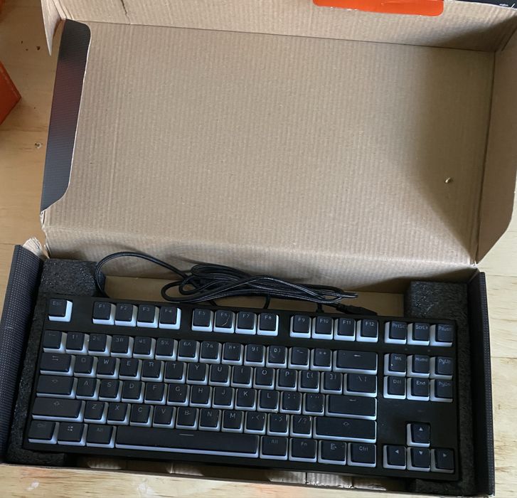 Klawiatura krux atax pro rgb pudding