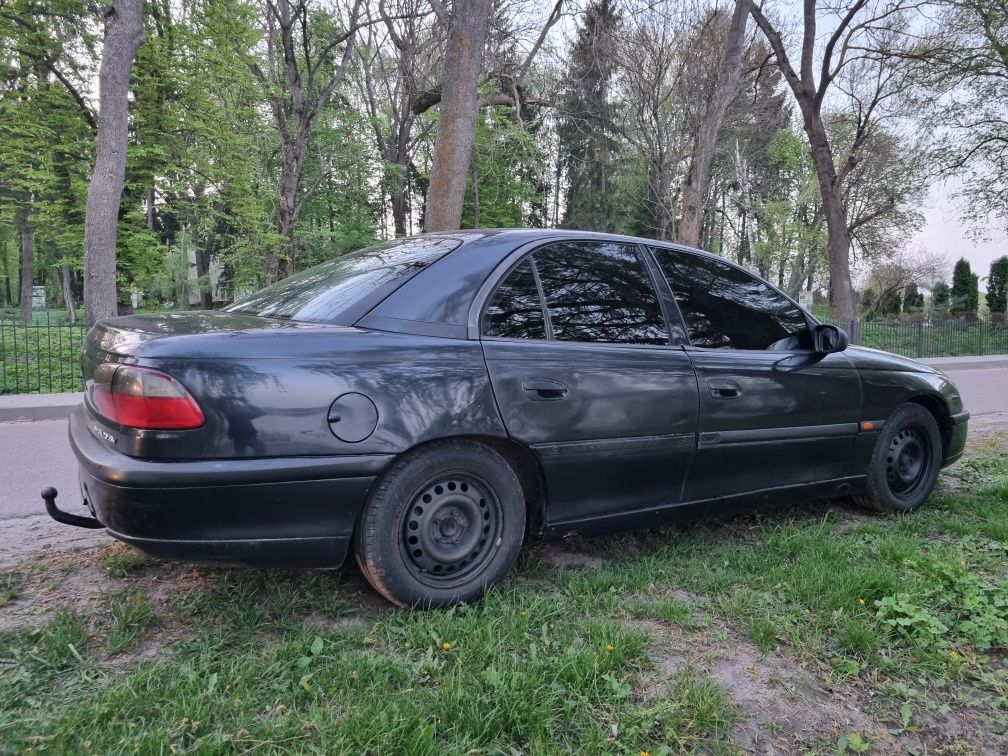 Opel omega B 2.0