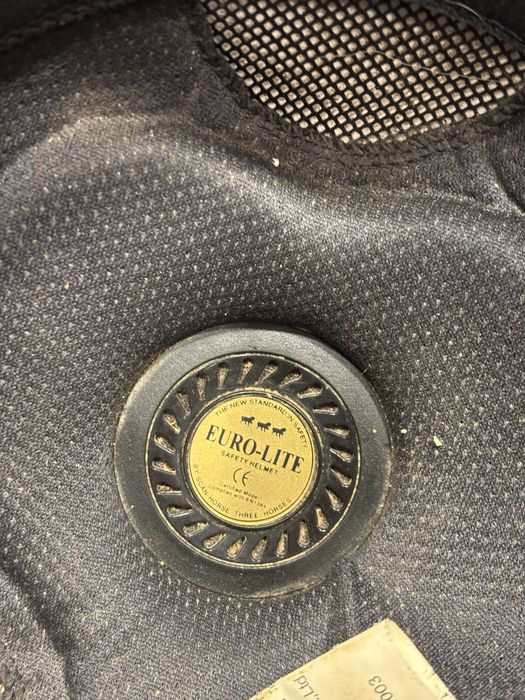 Kask jeździecki zamszowy czarno - szary 54 cm  Euro-Lite