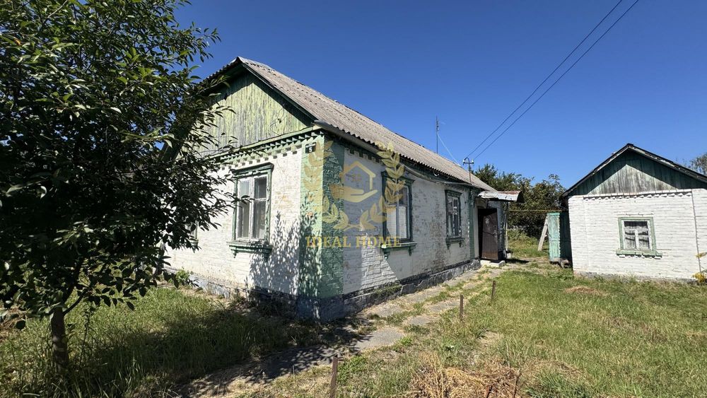 Продам будинок в смт Борова