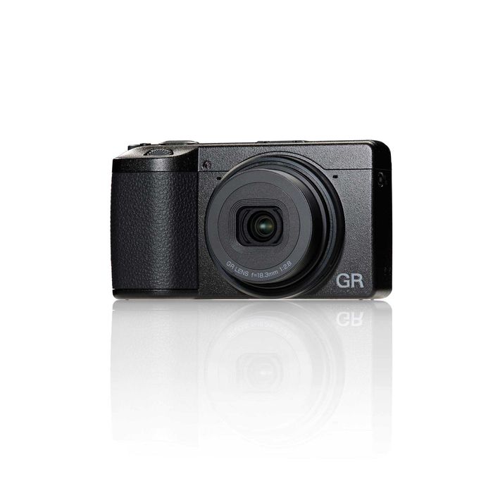 Ricoh GR IV у наявності