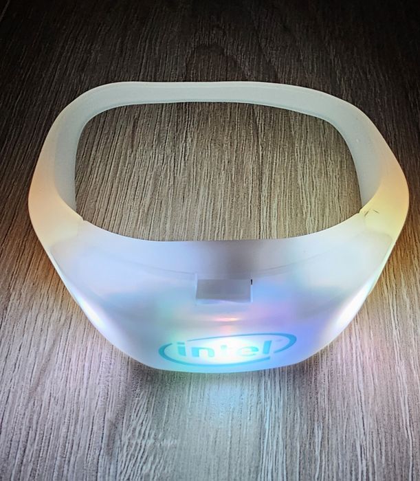 Opaska na rękę INTEL Led różne kolory,  bezpieczny  trening