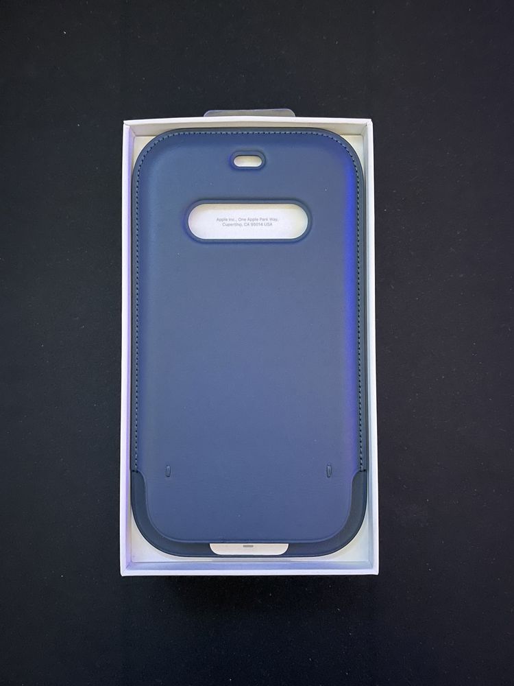 Etui Apple Leather Sleeve MagSafe do iPhone 12/12 Pro