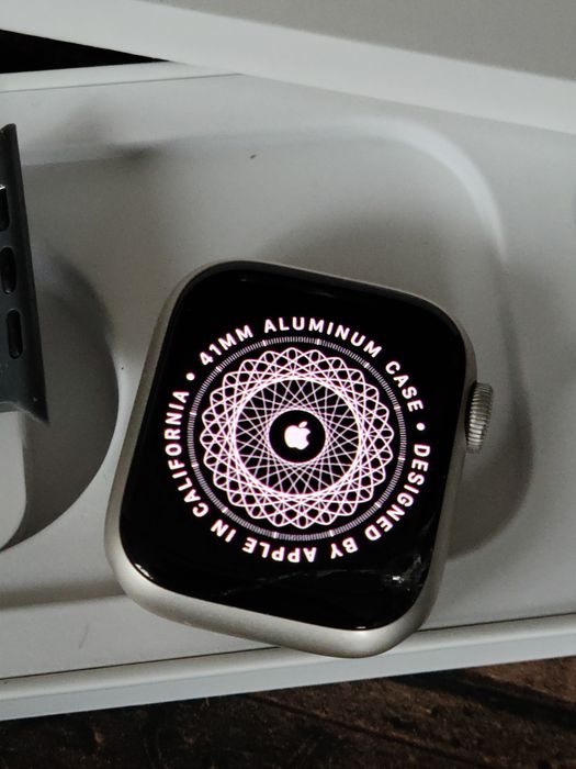 Часы apple watch 7 series 41mm. Starlight aluminum case