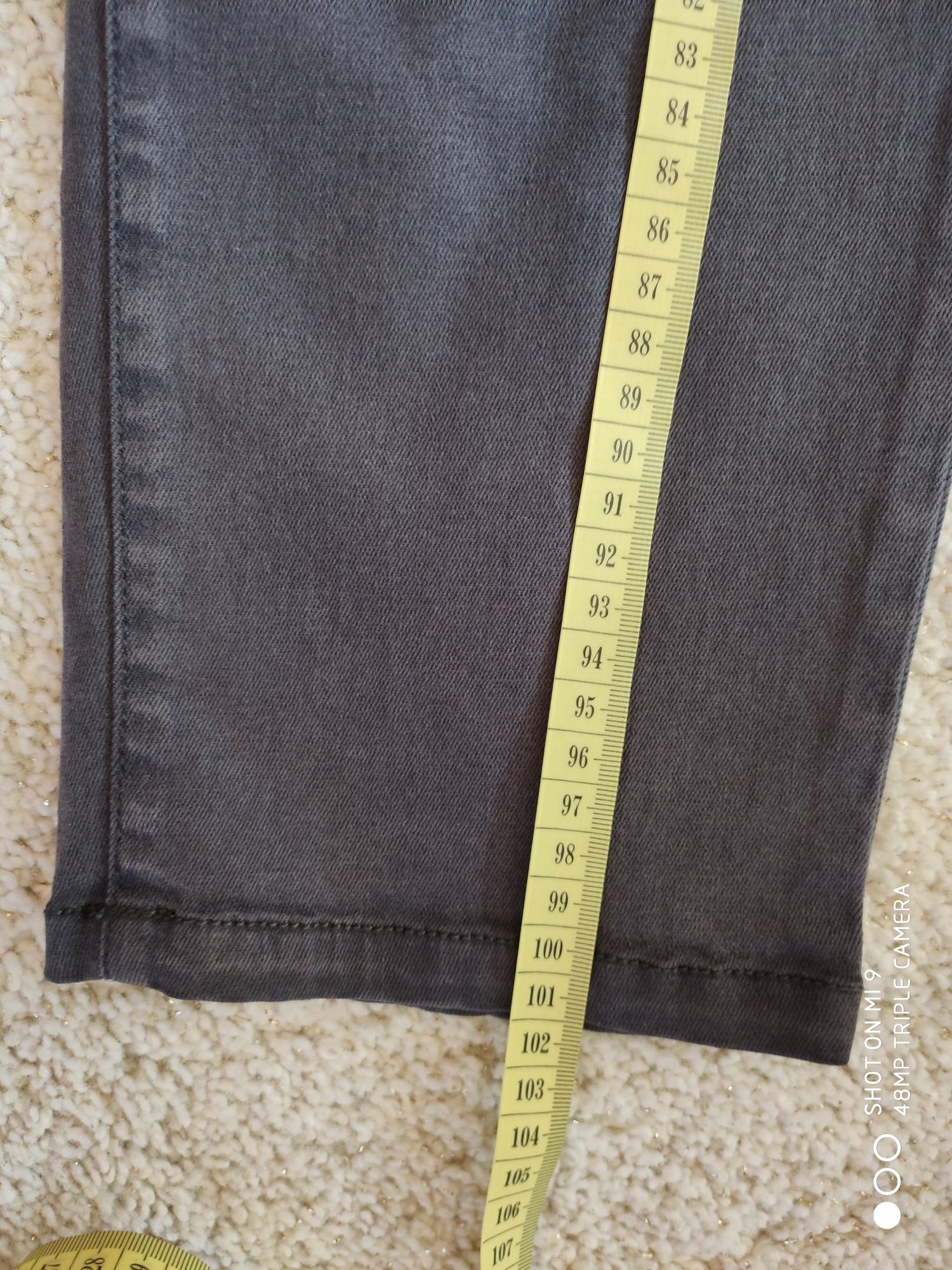 Nowe super spodnie jeansowe damskie przysłane z Kanady, rozmiar 44.