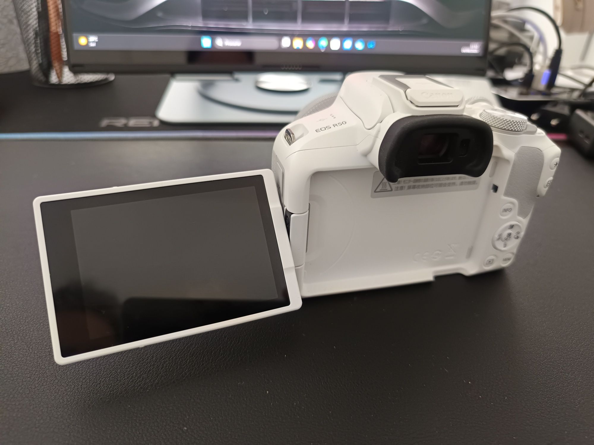 Vendo Canon r50 como nova