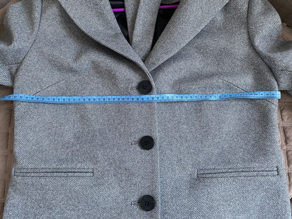 Продам осіннє пальто нове