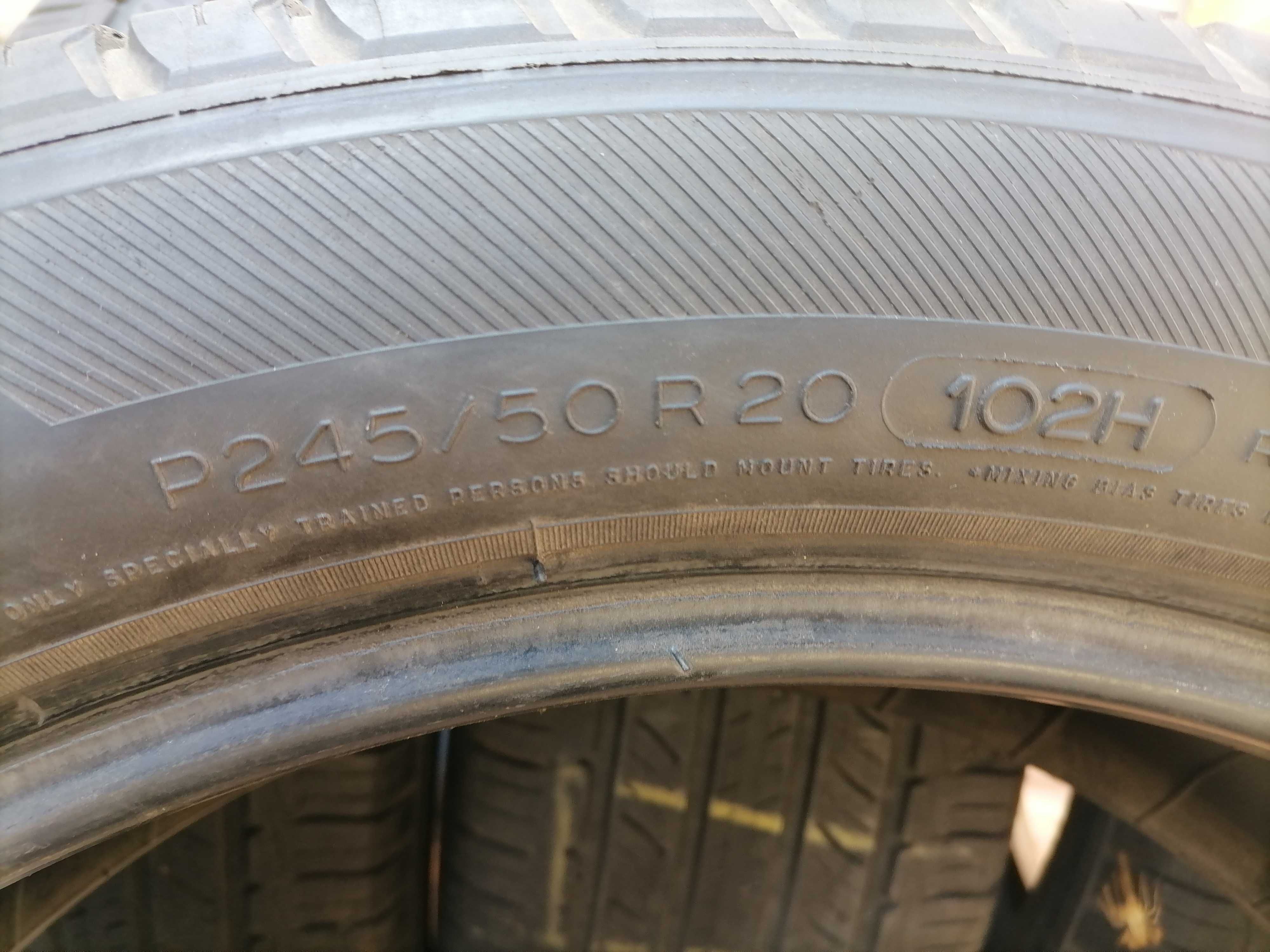 Продам резину MICHELIN  245/50/20  б/у. 4 шт. Цена 6000 грн.