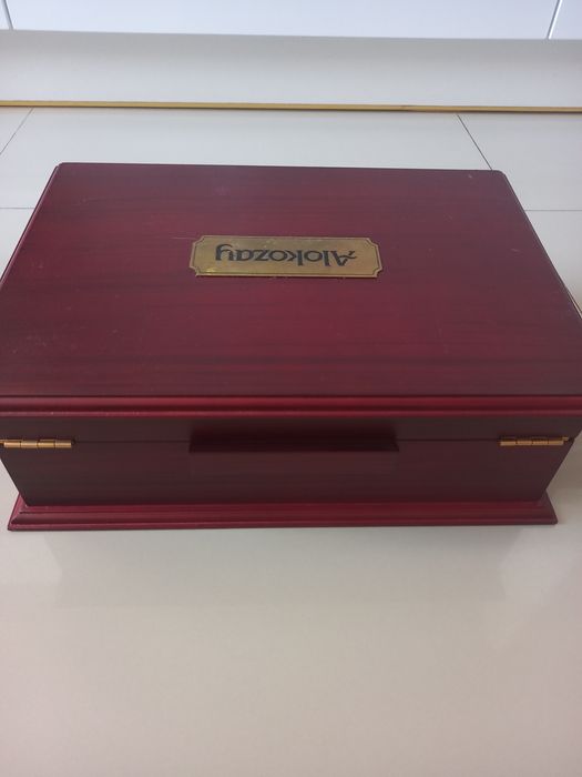 Шкатулка деревянная