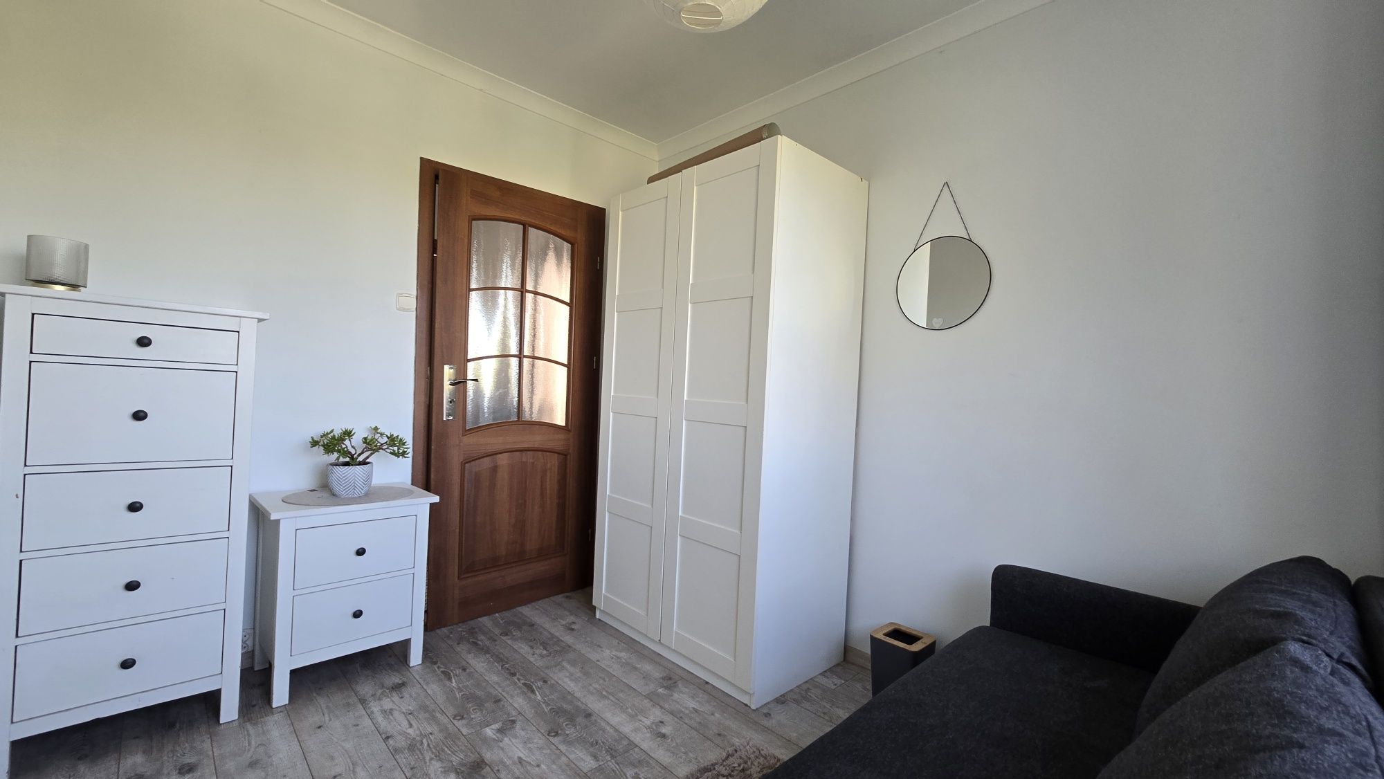 Mieszkanie dla studentów 2 pokoje plus salon.