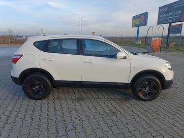 Nissan Qashqai 2.0 Benzyna