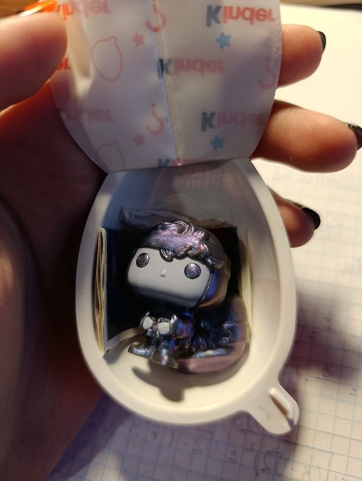 Фігурка з Kinder Joy Stranger Things