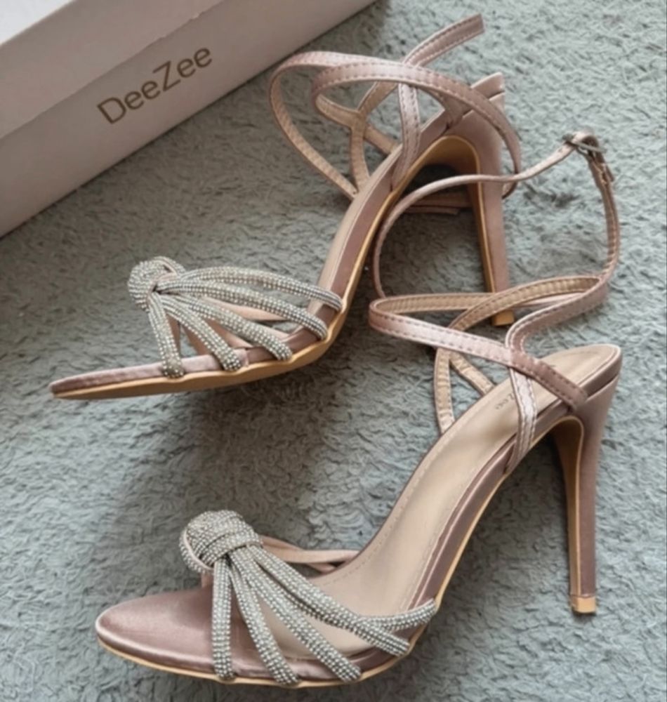 Buty na obcasie sandały szpilki z kryształkami błyszczące deezee