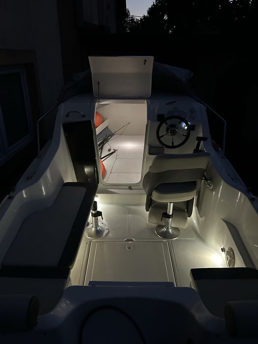 Motorówka SCALAR 550 Evinrude E-TEC 90KM