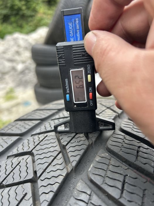 Шини зимові резина зима Pirelli Sottozero3 245/45r18