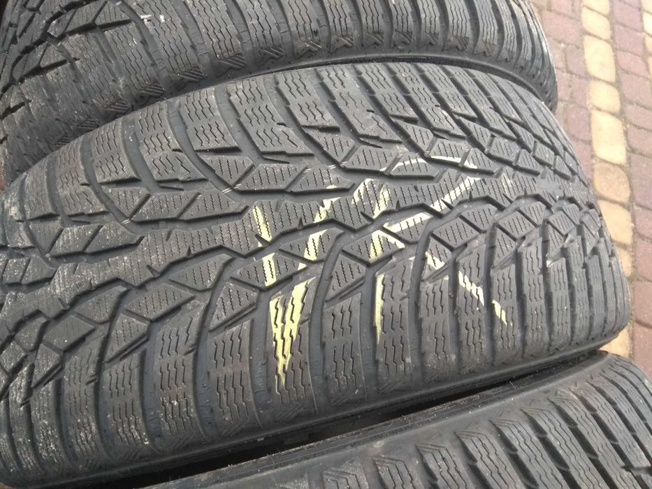 Nokian WR D4 245/45/18 100V 4 szt zimowe