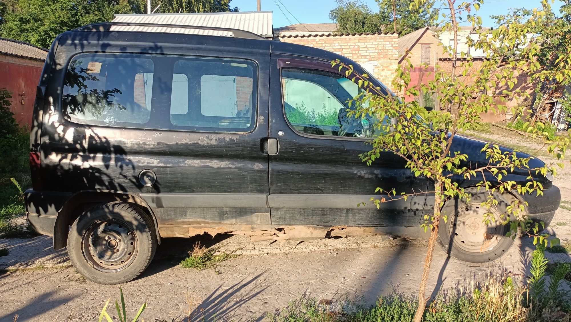 Продам Пежо партнер