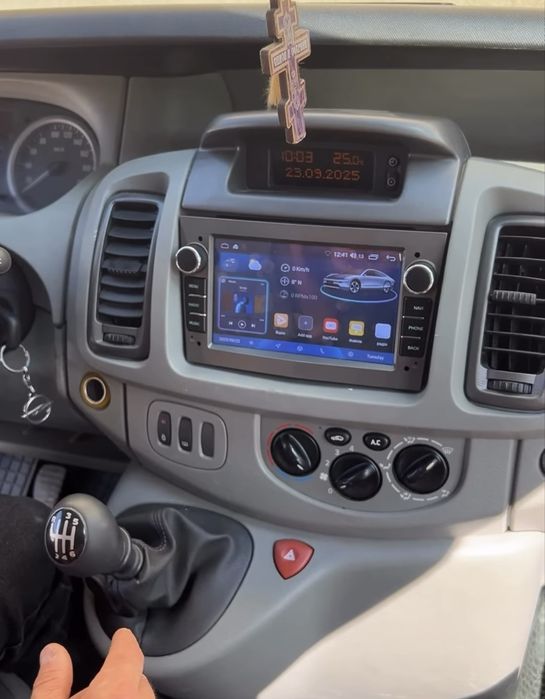 Штатна магнітола android Renault Trafic Opel vivaro Nissan Primastar