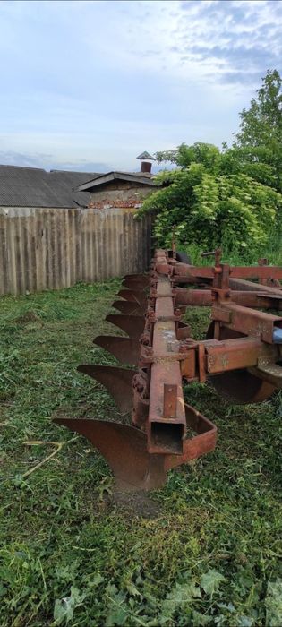 Плуг ПЛН 8 Плуг 8 Плуг ПНБ 8 Плуг ПЛН -8-40 под Трактор Кировец К-700