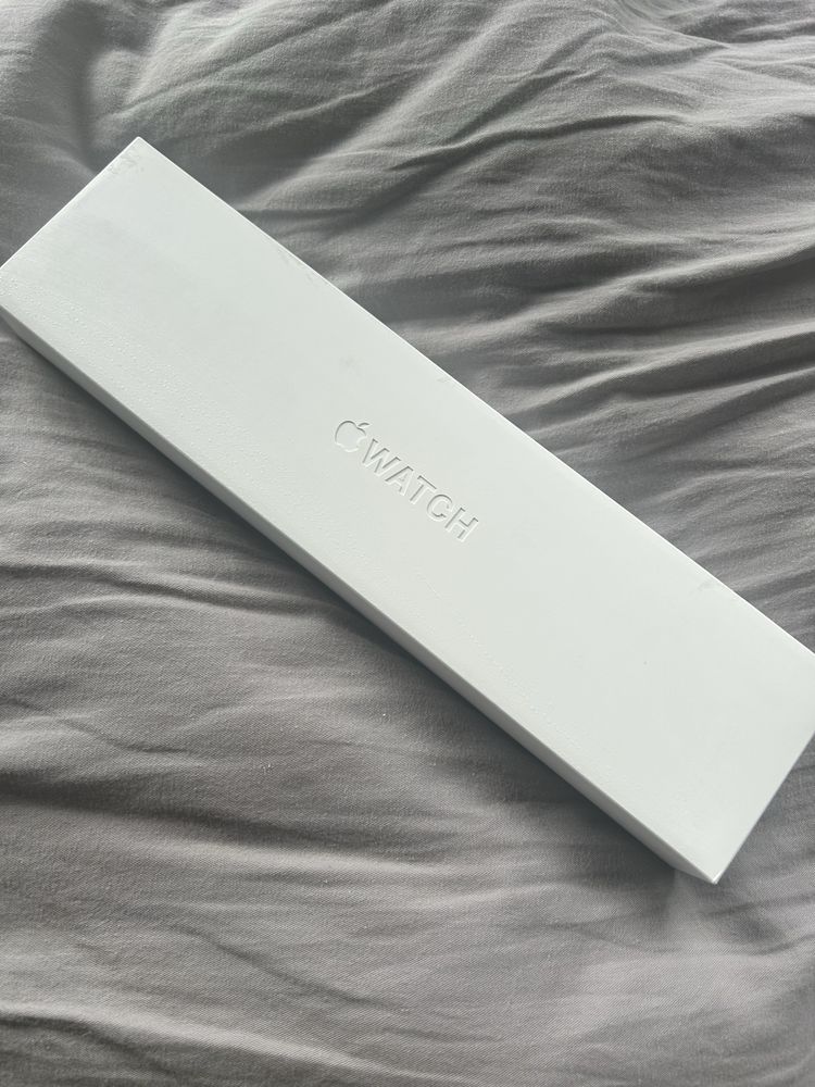 Apple Watch Series 6 44mm – Gold Stainless Steel + Milanese Loop