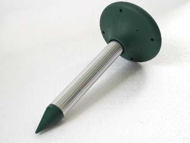 Унікальний відлякувач кротів для спокою на ділянці!