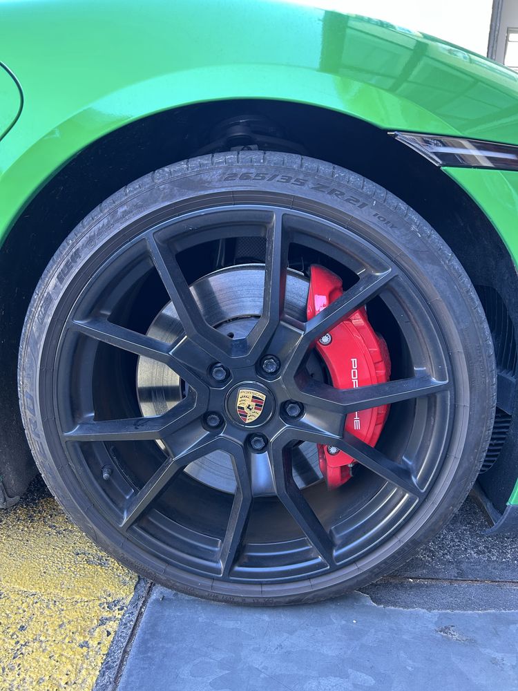 Porsche taycan gts