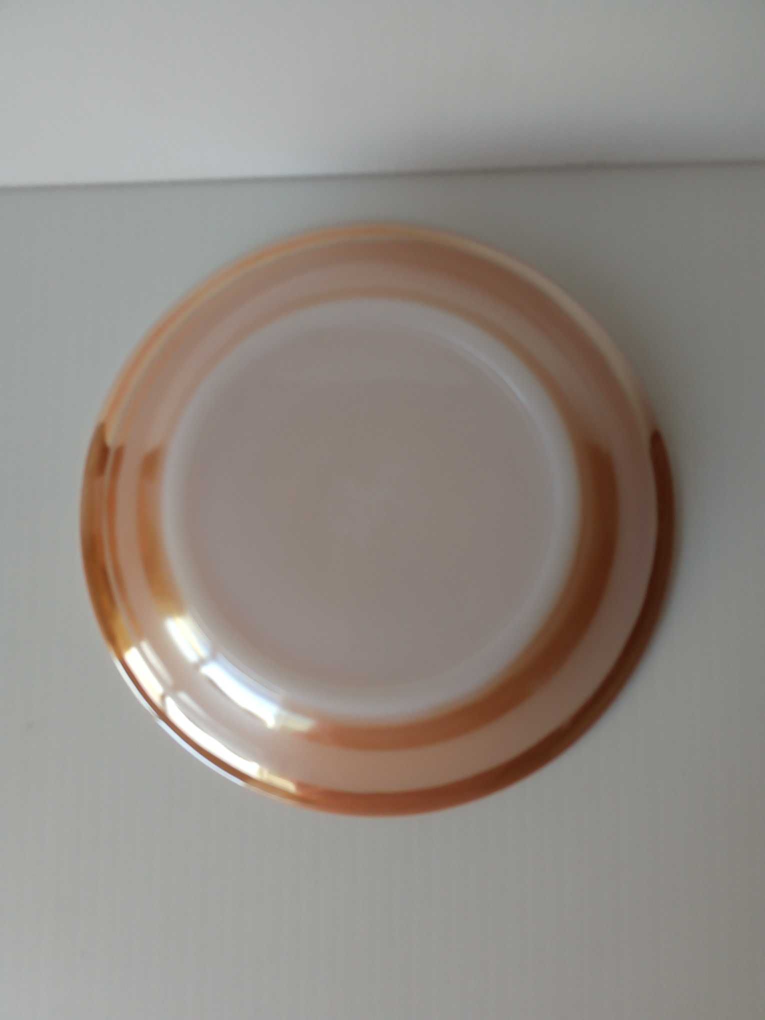 Prato fundo em loiça "casca de cebola", "Fire-King", made in USA