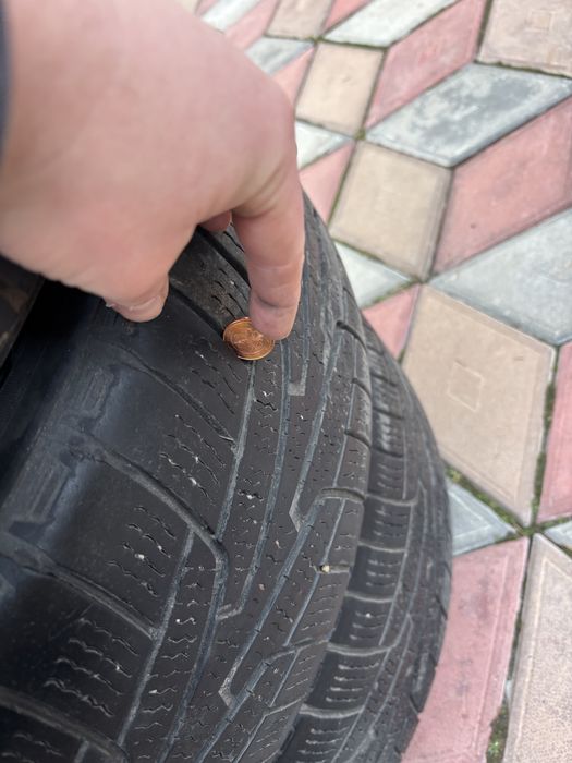 Шини   Зимові KUMHO 235/60 R18