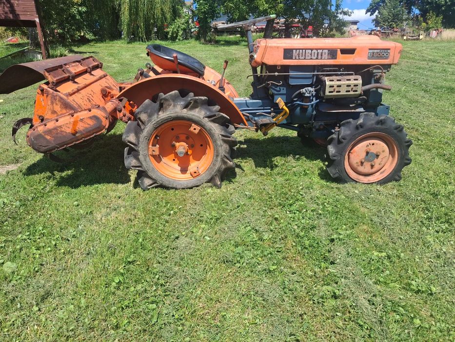 Kubota B6000  Kubota B6000  4x4  glebogryzarka