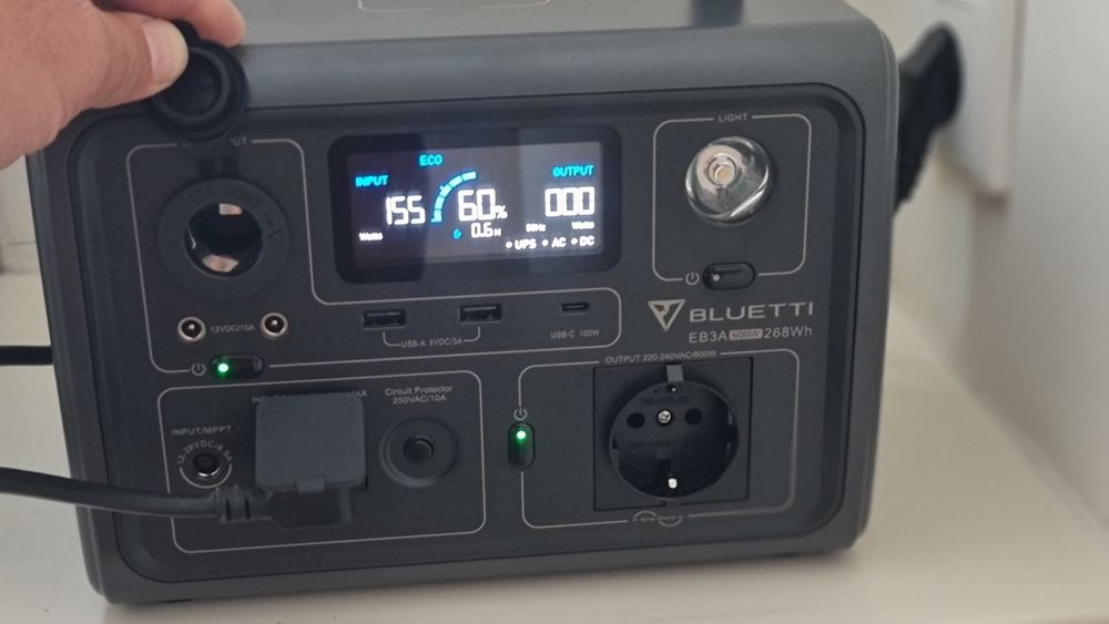 Потративна зарядна станція POWER STATION BLUETTI Eb3a